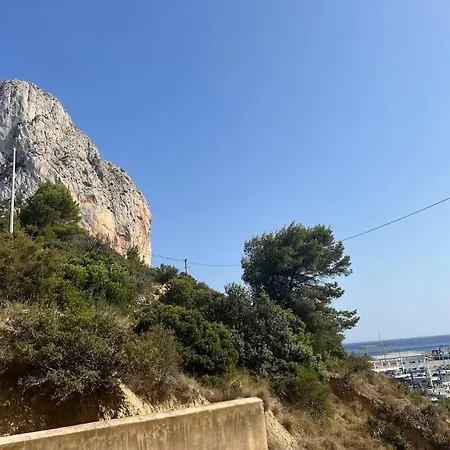 Lägenhet Ifach & Sea View Retreat