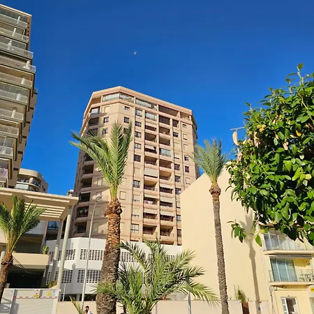 Ifach & Sea View Retreat Апартаменты *